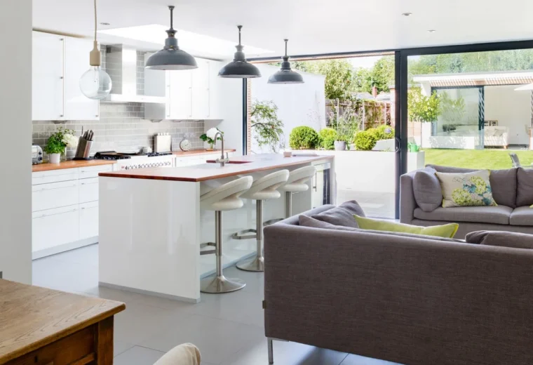 Open Floor Plan vs Traditional Layout: Pros, Cons & Design Tips